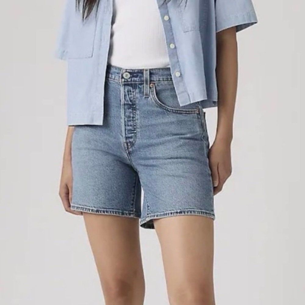 Levi’s premium 501 shorts- mid rise-size 33